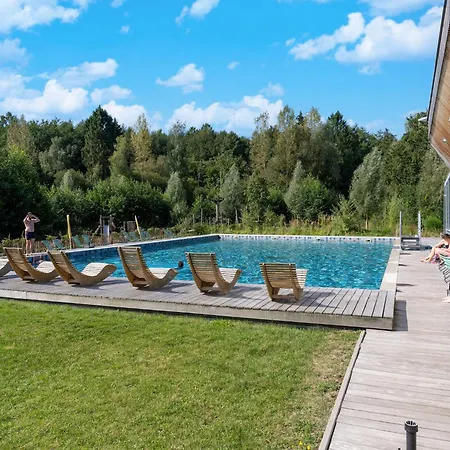 Modern With Sauna & Pool *